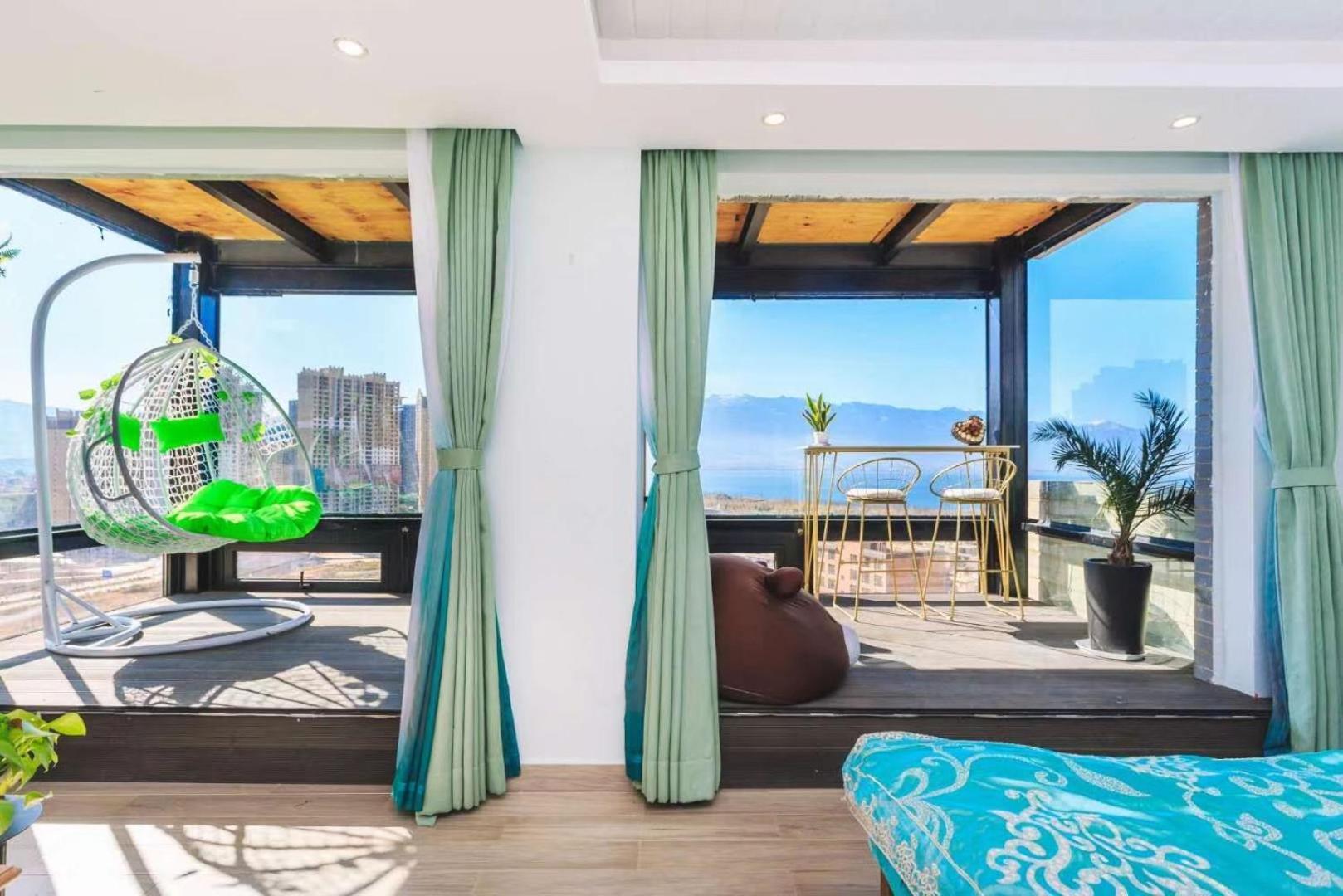 Dali Listening Sea View Villa大理听城海景别墅 Exterior photo