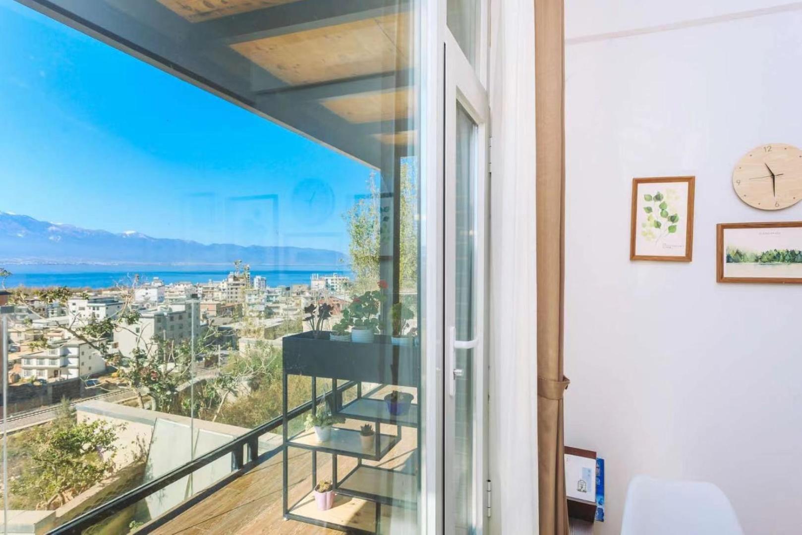 Dali Listening Sea View Villa大理听城海景别墅 Exterior photo