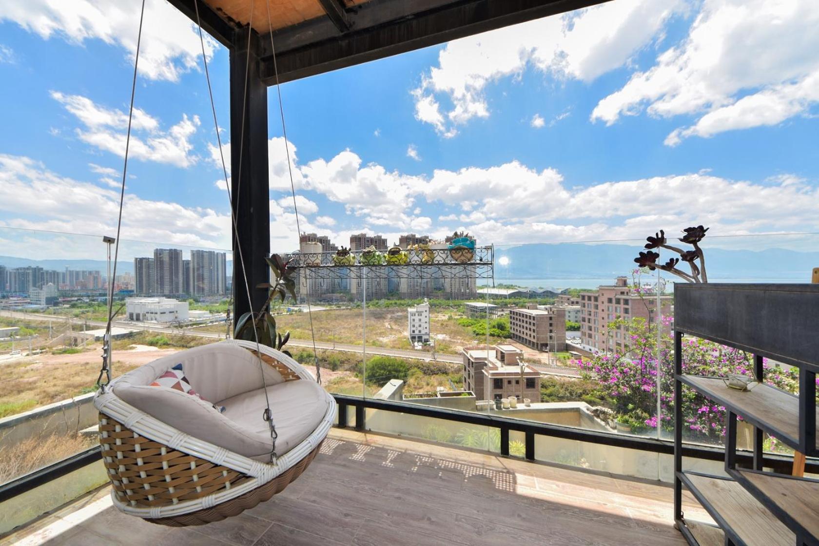 Dali Listening Sea View Villa大理听城海景别墅 Exterior photo