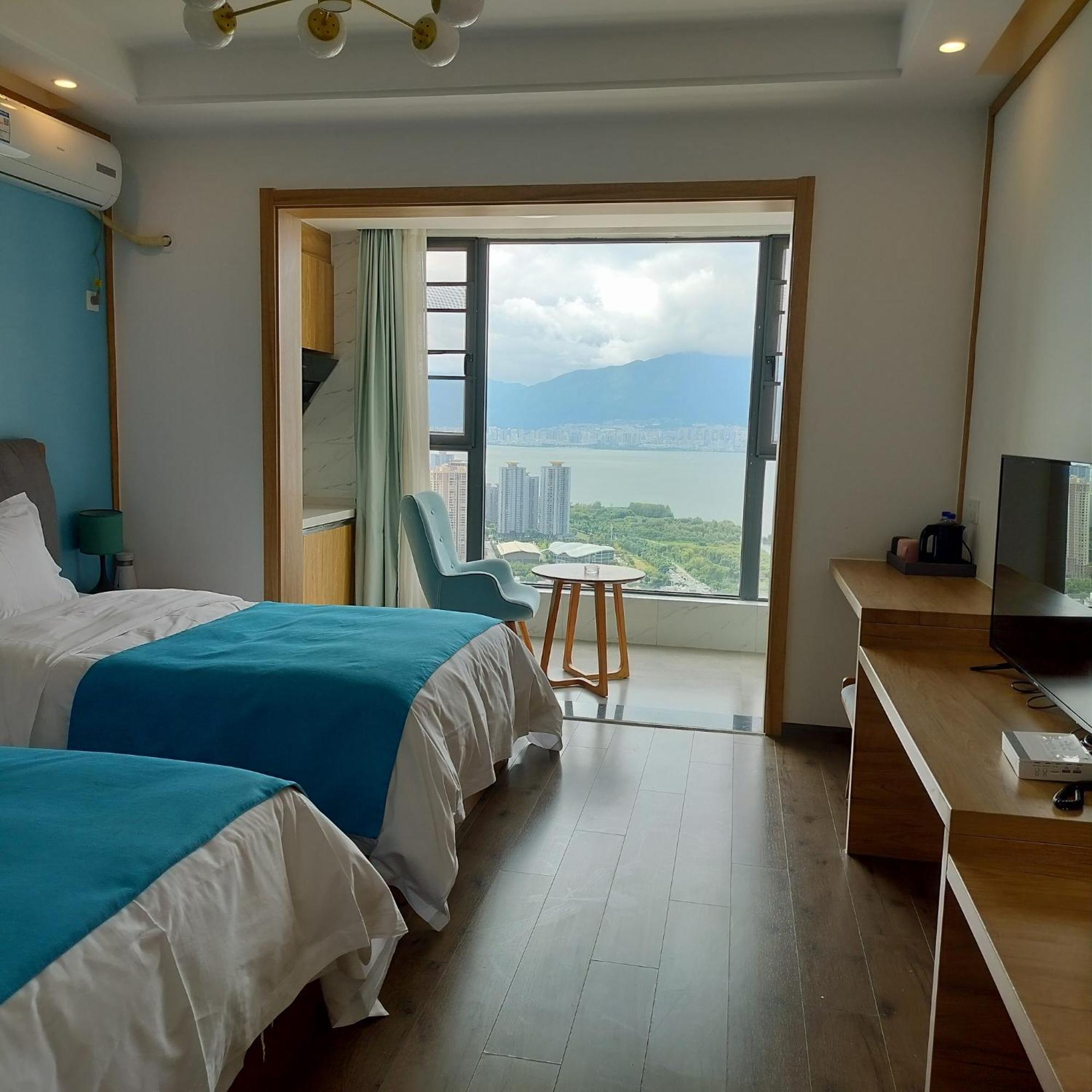 Dali Listening Sea View Villa大理听城海景别墅 Exterior photo