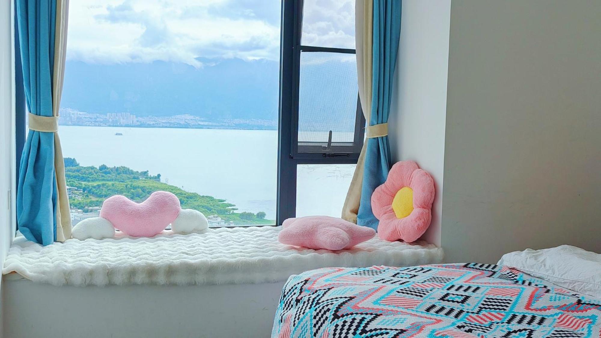 Dali Listening Sea View Villa大理听城海景别墅 Exterior photo