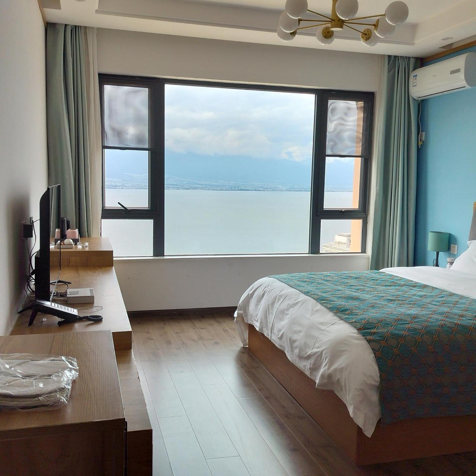 Dali Listening Sea View Villa大理听城海景别墅 Exterior photo